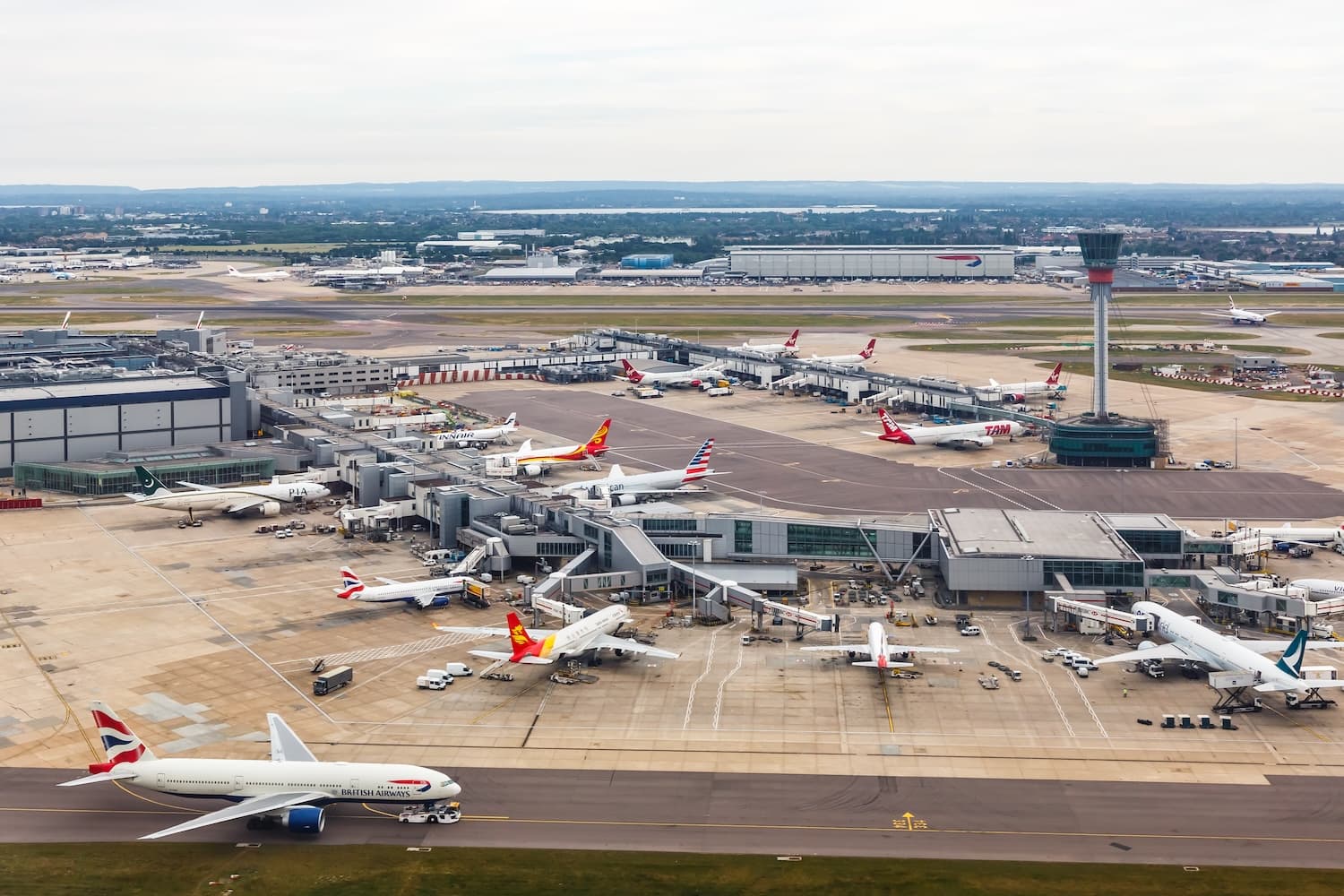 UK Transport Body Advocates National Airport Strategy Over Heathrow-Centric Expansion