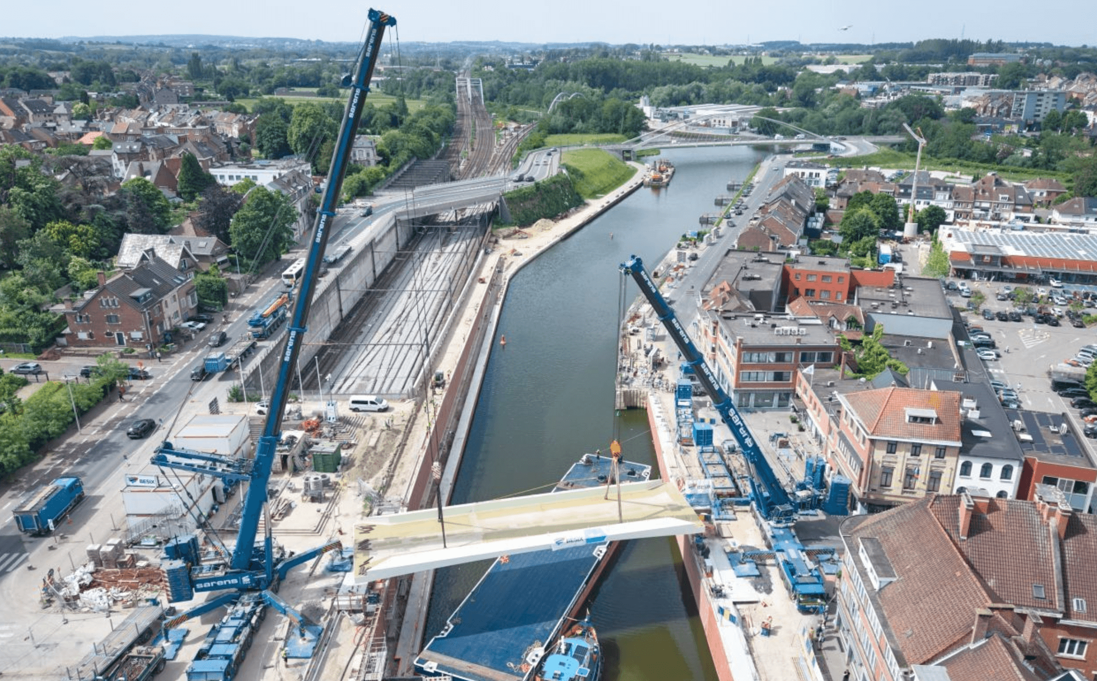 Sarens Completes 150-Tonne Bridge Deck Lift Over Brussels-Charleroi Canal
