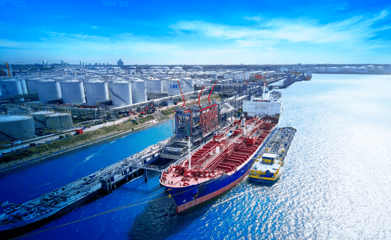 MOL Aims for $2.8 Billion Profit by 2030, Shifting Focus to Stable Infrastructure