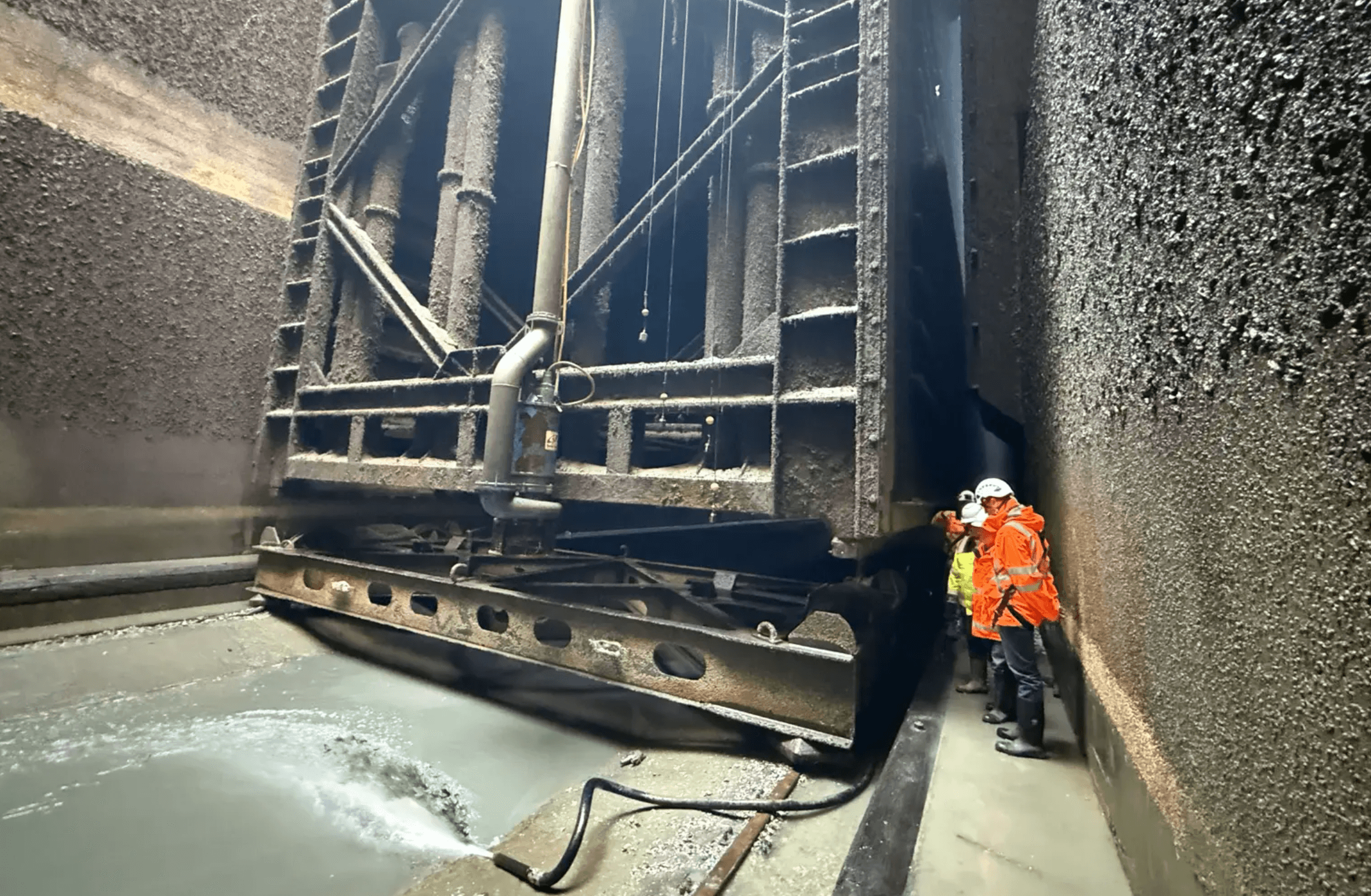 Port of Antwerp-Bruges Continues Berendrecht Lock Renovation for Deep Sea Access