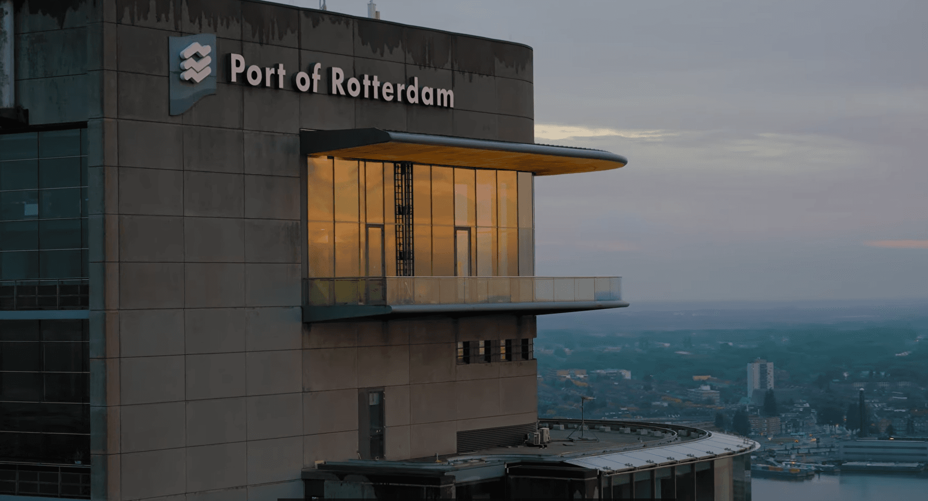 Rotterdam Port Maintains Throughput Amidst Geopolitical Tensions and Trade Shifts