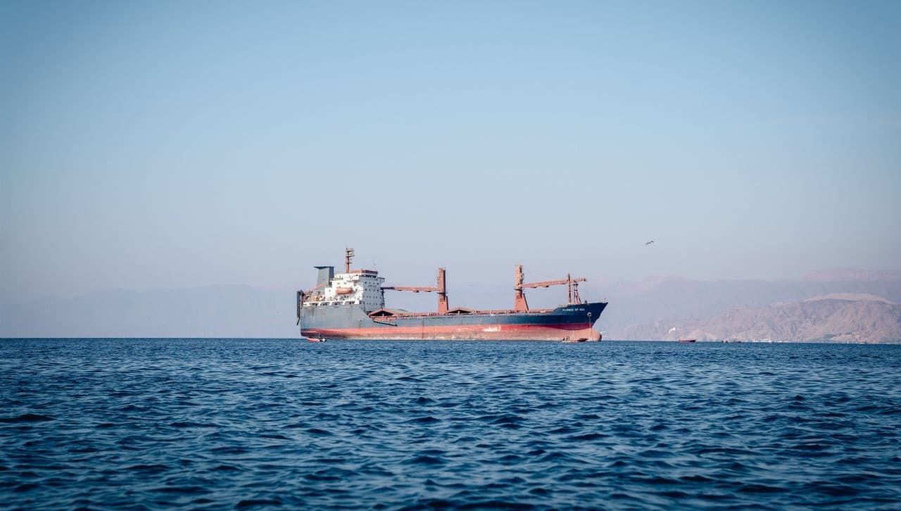 Strait of Hormuz Traffic Rises Amid Fragile Ceasefire, Crew Stranding Persists
