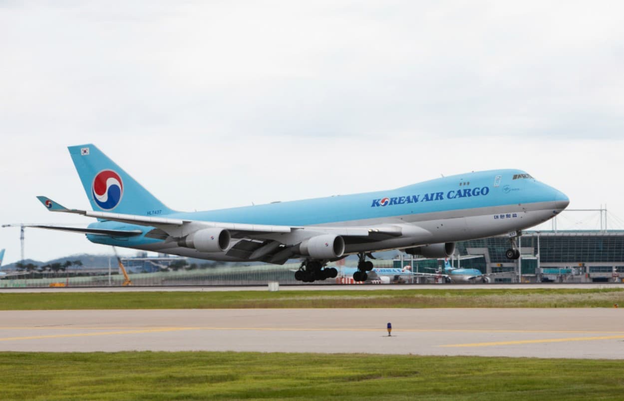 Korean Air Prepares for AI Server Cargo Surge with Automated Terminals Post-Merger