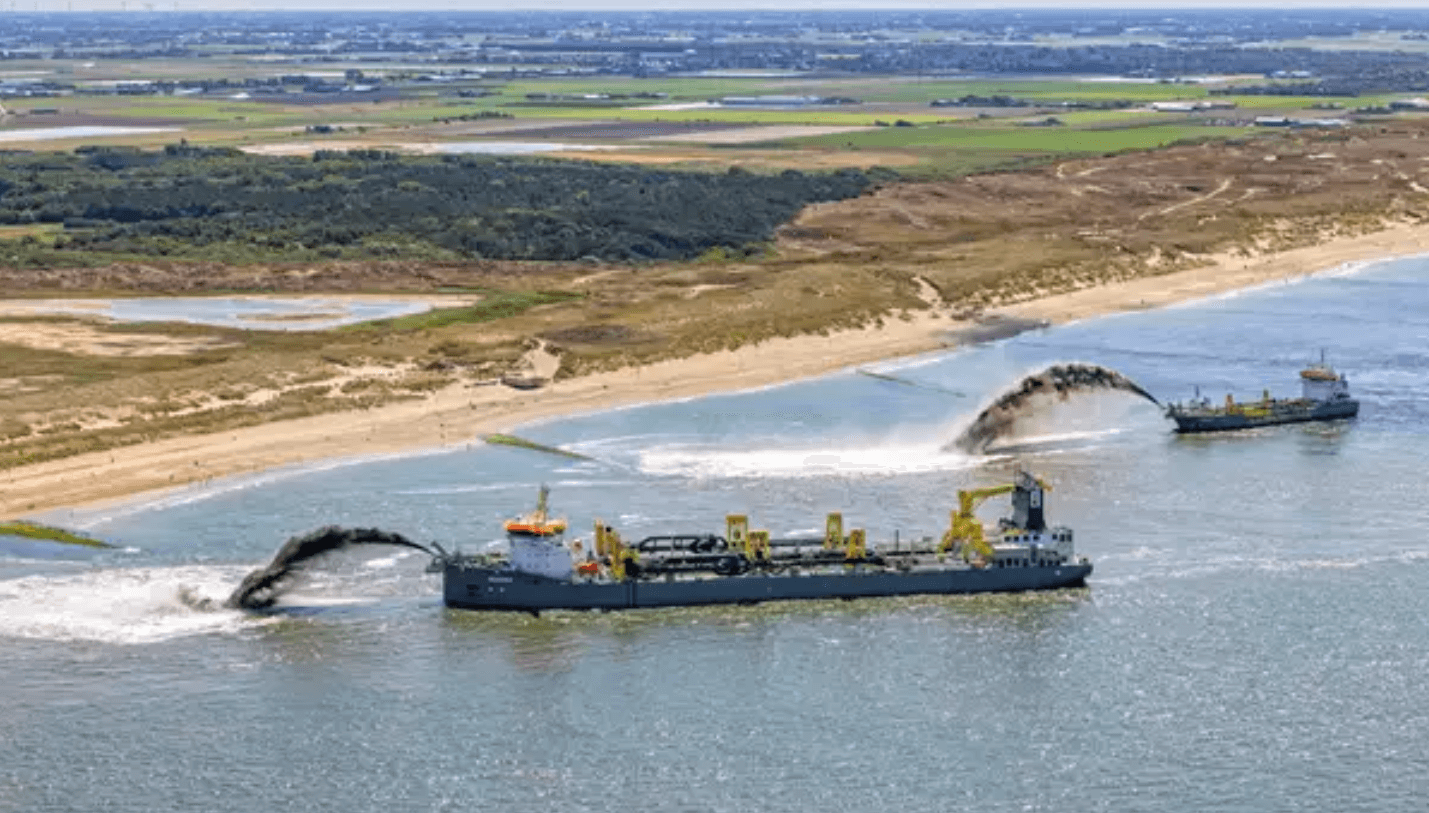 Boskalis Reports Reduced Earnings Amidst Middle East Instability and Lower Vessel Use