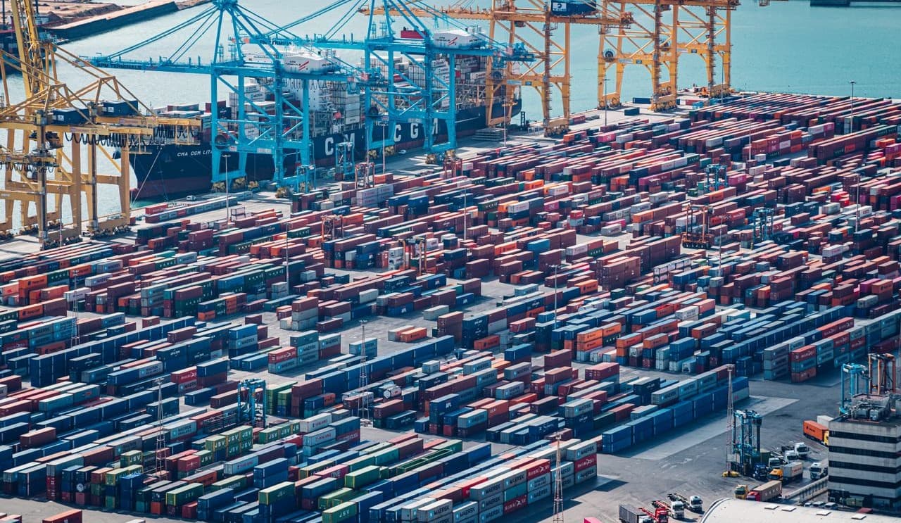 Global Container Throughput Rises 1.2% Amid Regional Disparities