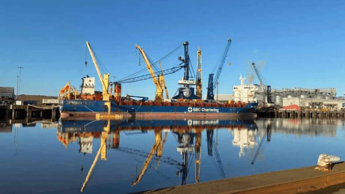 PD Ports Expands Teesport Bulk Handling with Third Electric-Hydraulic Crane