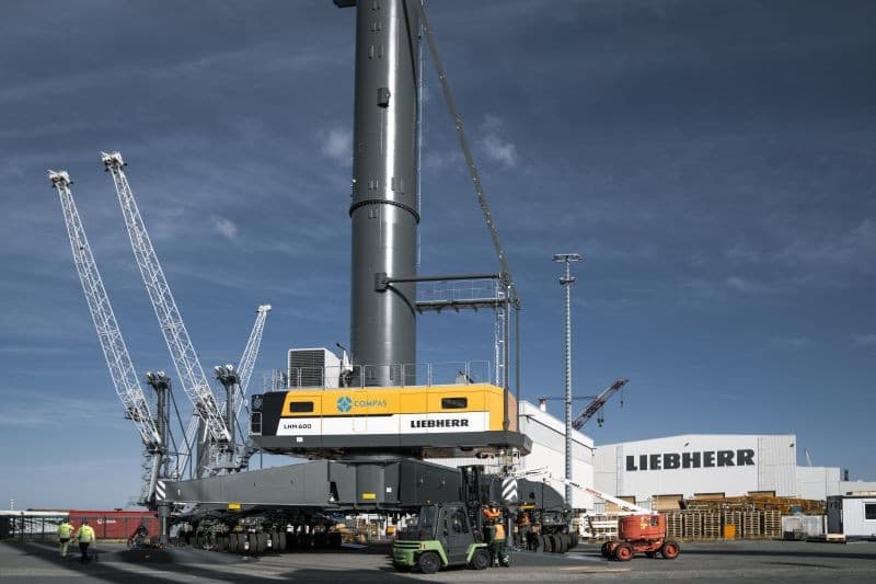 Compas Deploys Liebherr LHM 600 Mobile Harbor Crane at Cartagena Terminal
