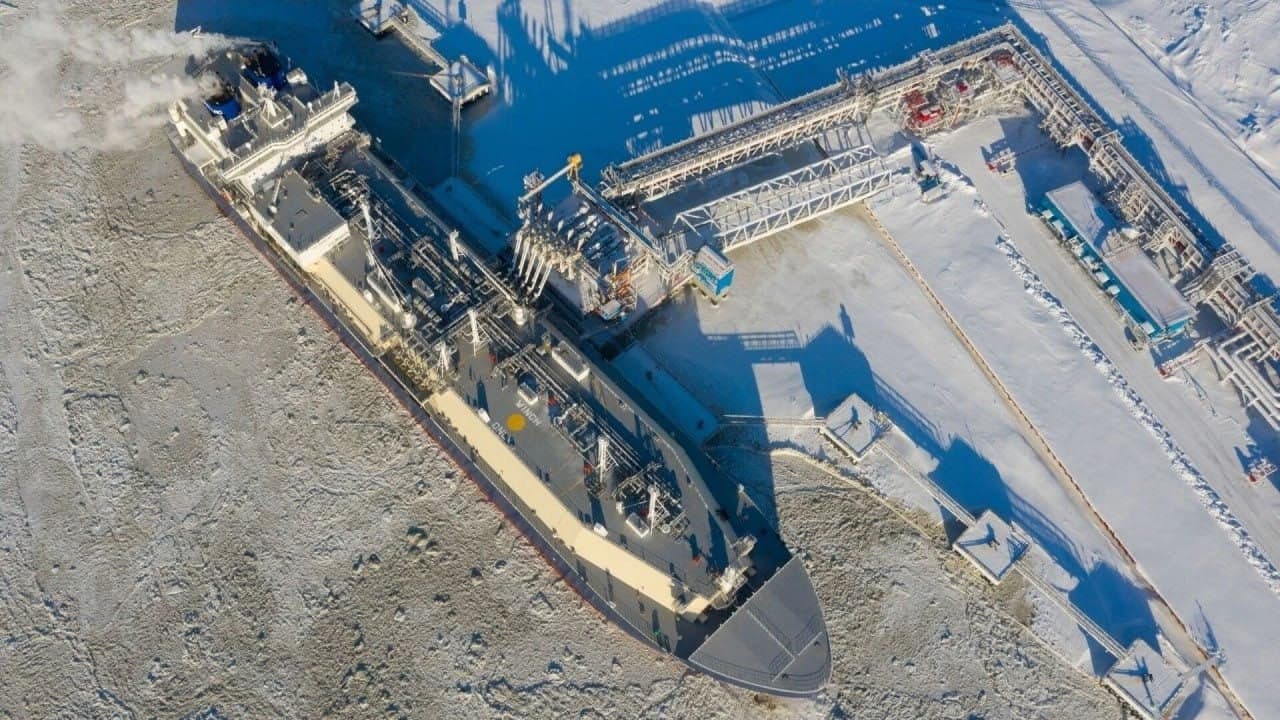 Greece Blocks EU's 21st Russia Sanctions Package Over Arctic LNG Shipping Exemptions