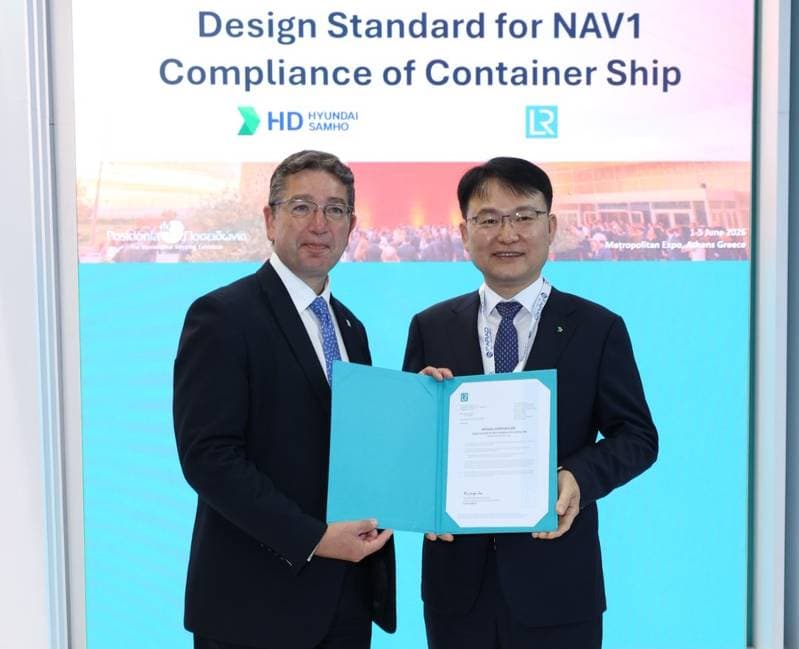 HD Hyundai Samho Obtains LR Approval for Container Loading System