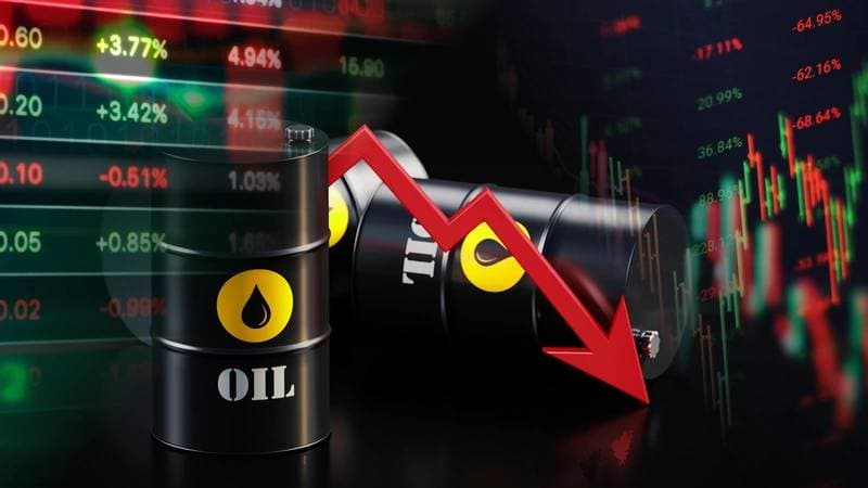 Oil Prices Decline as Strait of Hormuz Transit Improves Despite Vessel Incident