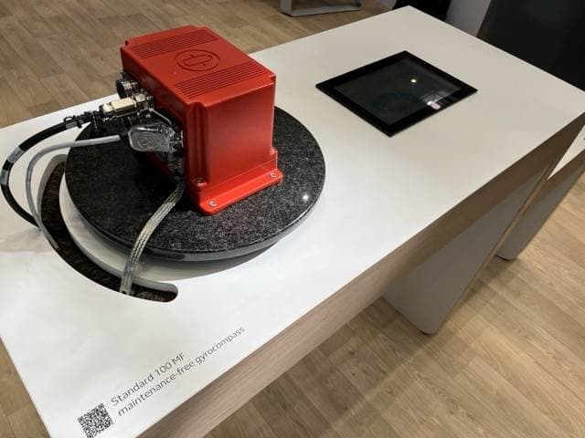 Anschütz Unveils Standard 100 MF Gyrocompass at SMM 2026