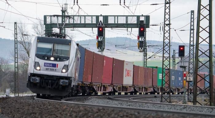 German Northern Rail Network Faces Severe Bottlenecks Amid Peak Season Demand