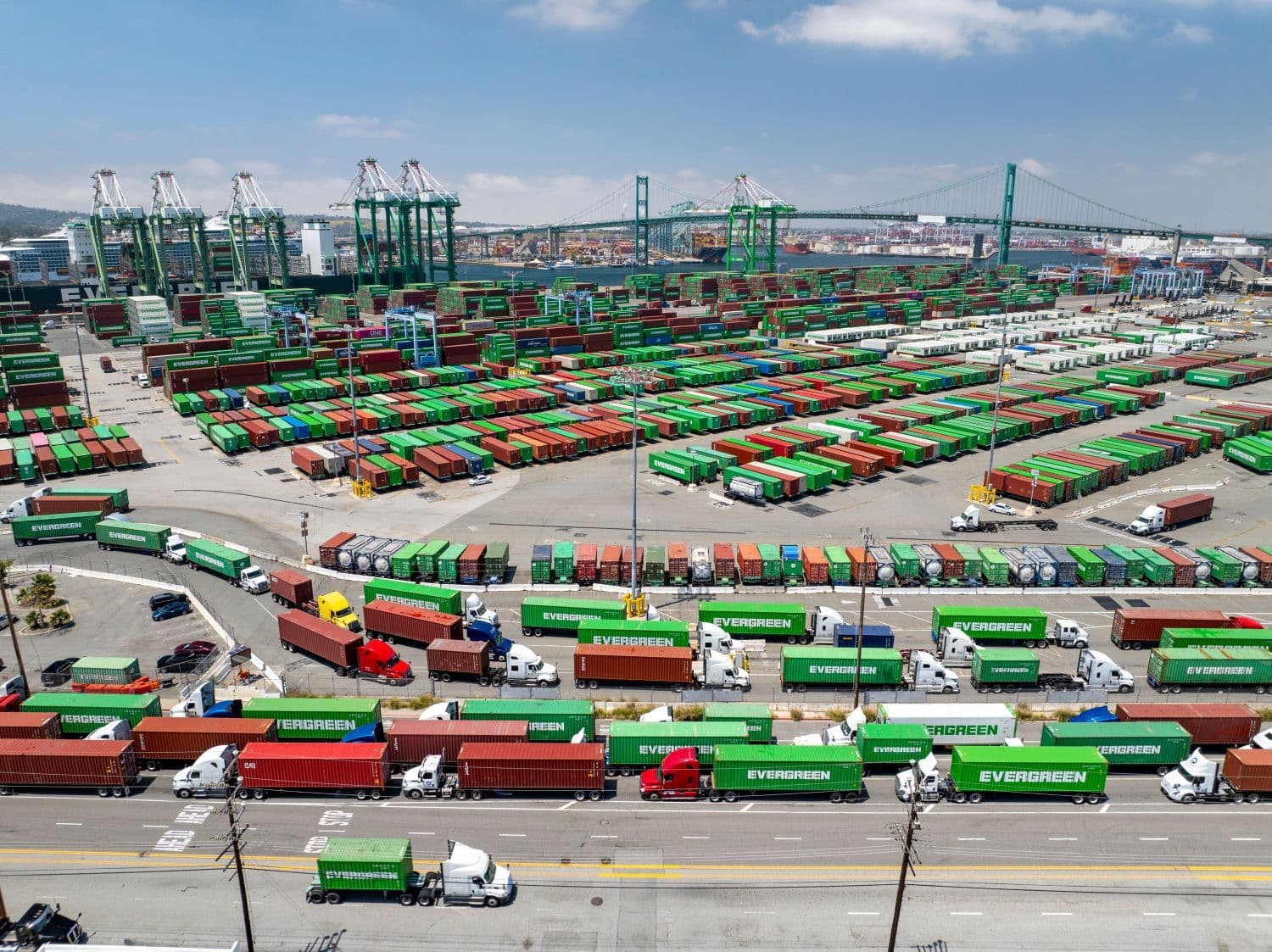 LA-LB Ports Unveil Clean Air Plan Addendum with EV Charging Investments