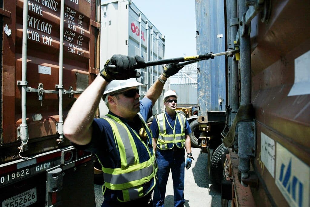 US Importers Face Dual Pressure from Stricter Regulations and Rising Peak Season Rates
