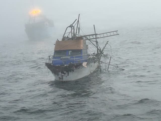 Coast Guard Rescues Three After Fishing Vessel Collision Near Grays Harbor