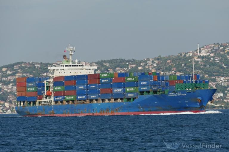 Korean Container Vessel Rescues Tug Crew in South China Sea Incident