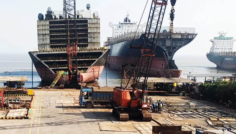 US OFAC Approves Sanctioned Ship Scrapping Deal, Offering Shadow Fleet Exit