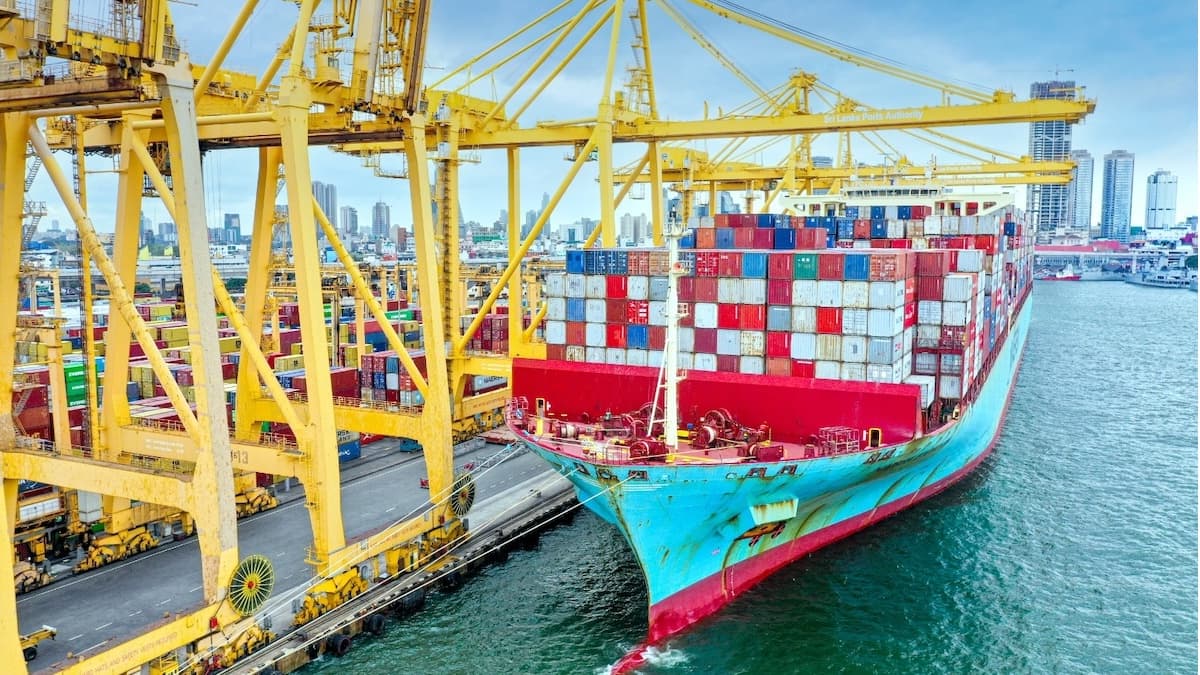 Trans-Pacific Container Rates Remain Elevated Despite Lower Fuel Costs