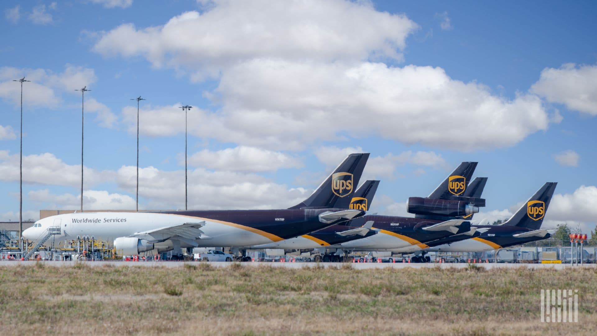 US Postal Service Increases Air Mail Volume to Meet UPS Contract Obligations