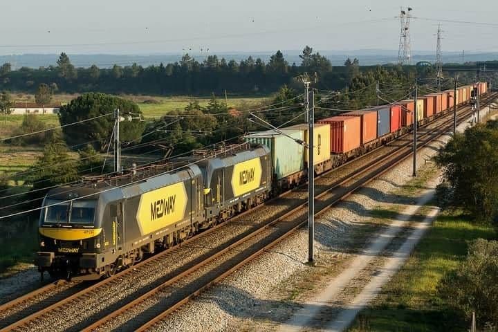 Renfe Mercancías Strike Disrupts Spanish Rail Network Over Medway Deal