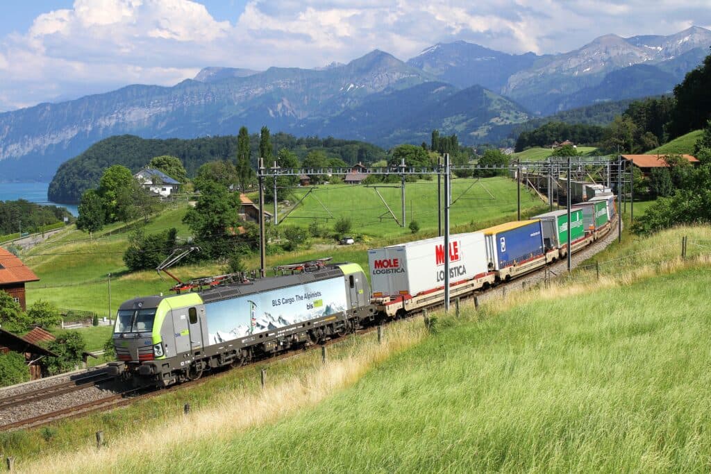 Rail Associations Urge EU to Preserve Combined Transport Directive Amidst Definition Stalemate