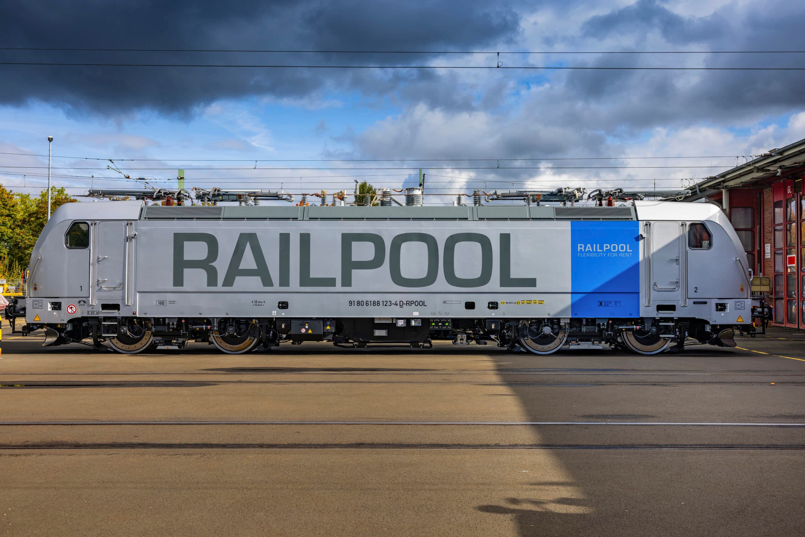 Railpool Introduces Alstom Traxx Universal Locomotives to French Rail Network