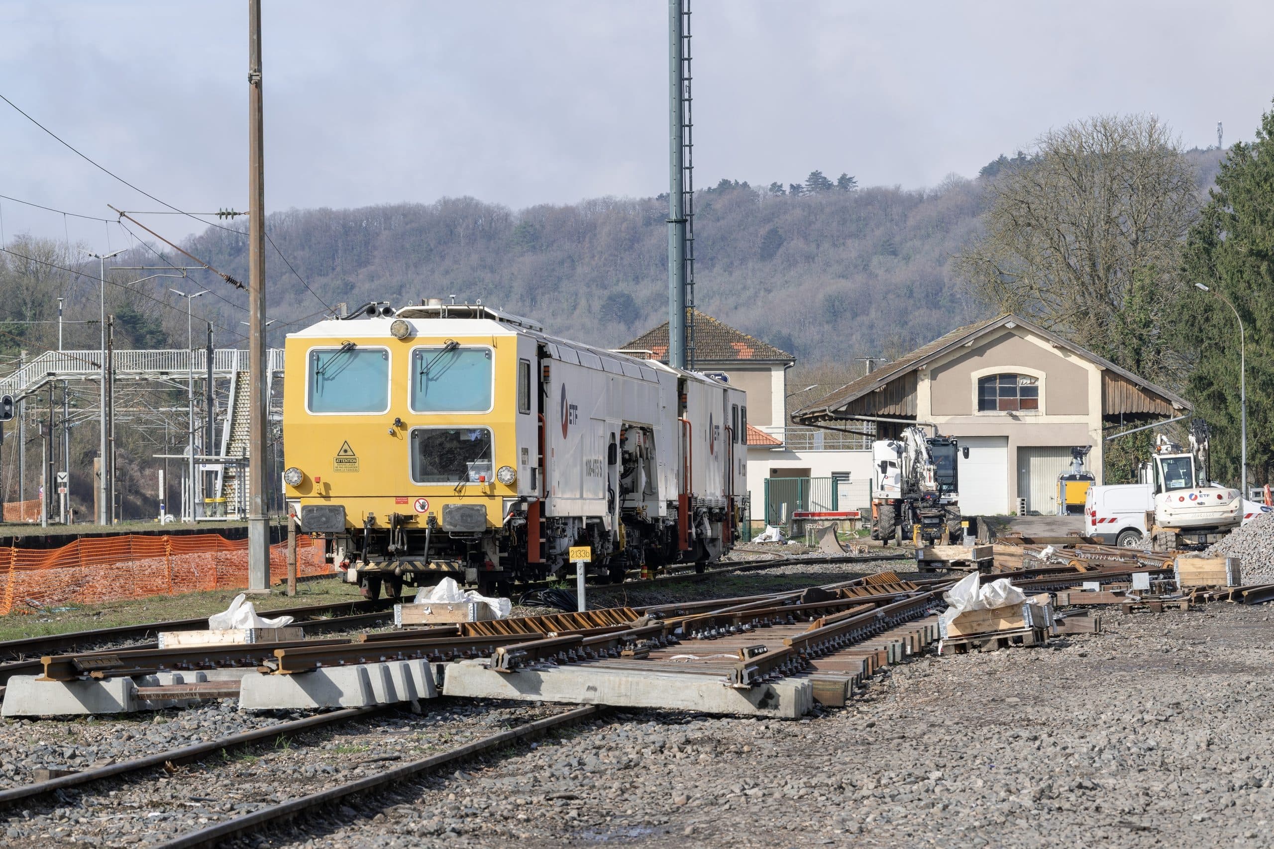French Government Sets Ambitious Rail Freight and Passenger Targets for SNCF Réseau