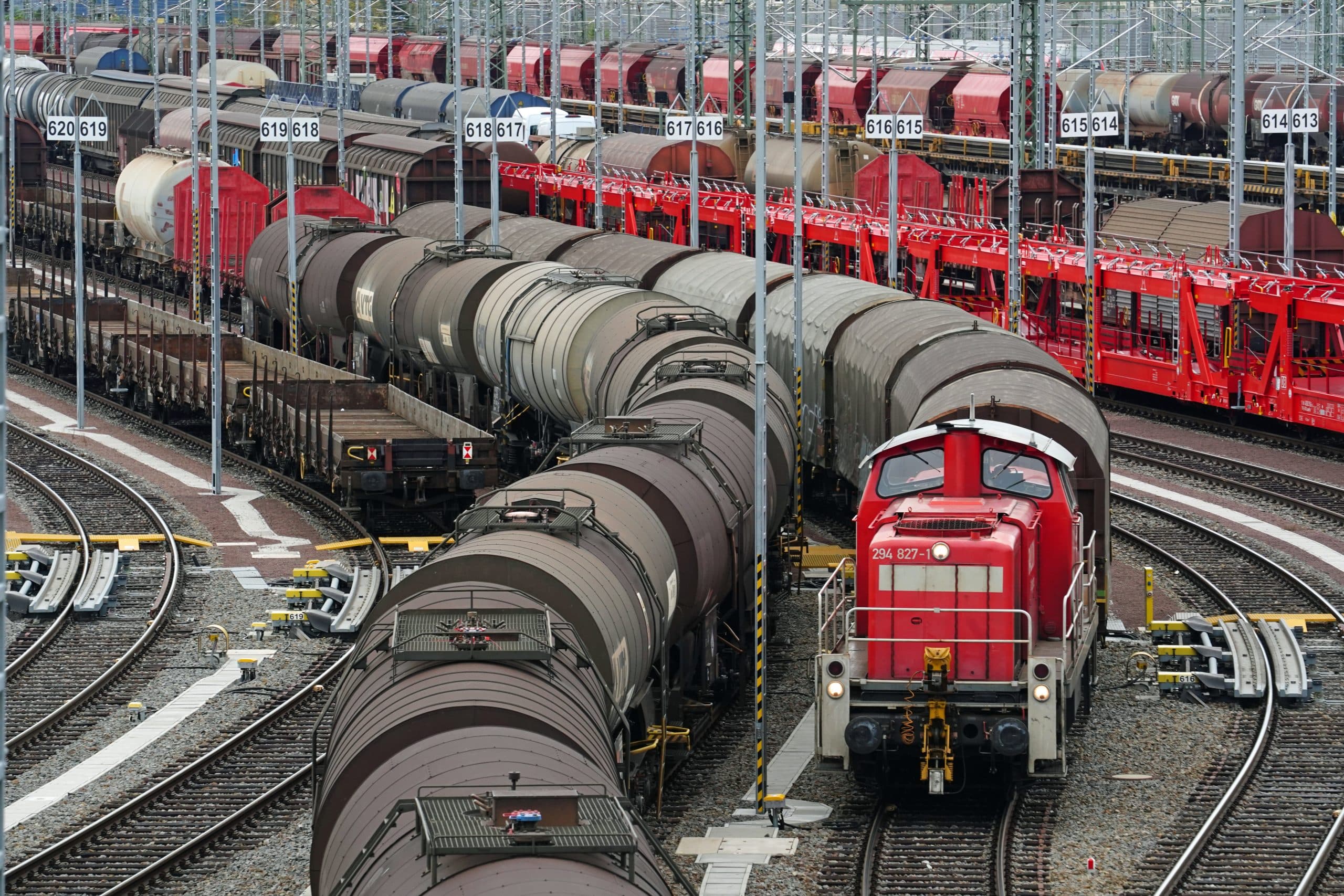 German Rail Freight Faces Subsidy Cuts Despite Infrastructure Budget Increase