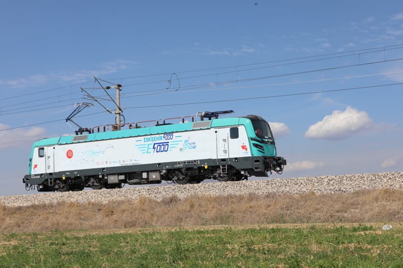 Türkiye Achieves First EU-Certified Electric Locomotive