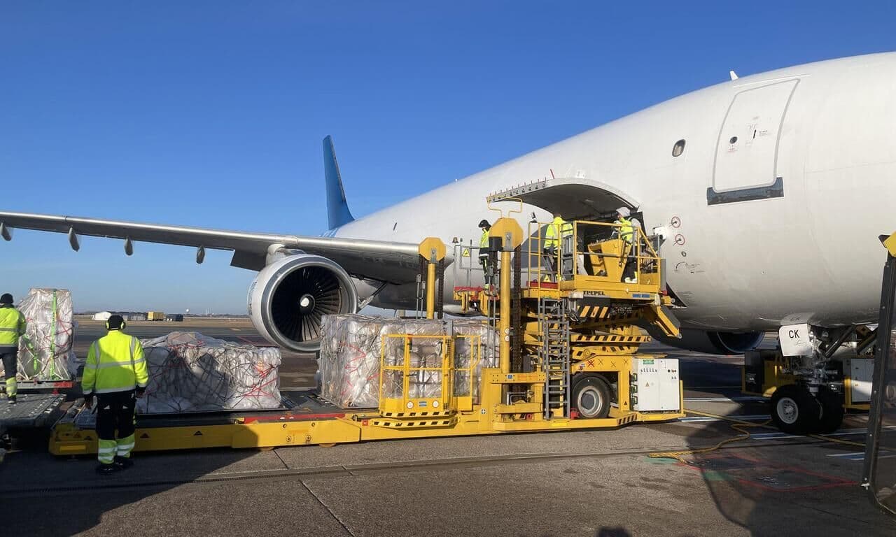 Asian Air Freight Capacity Tightens Amid Strong Demand and Operational Challenges