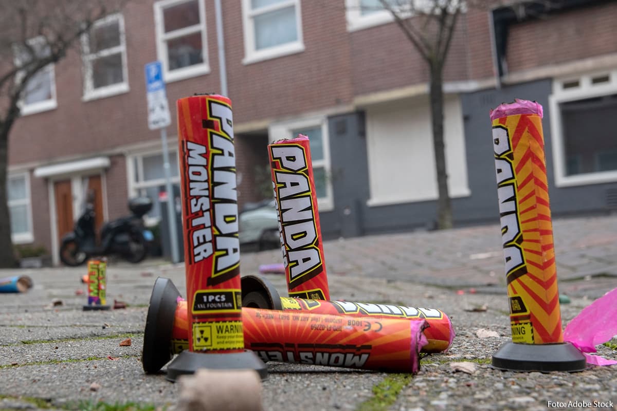 Police Seize Over 570 kg of Illegal Fireworks from Hellevoetsluis Residence
