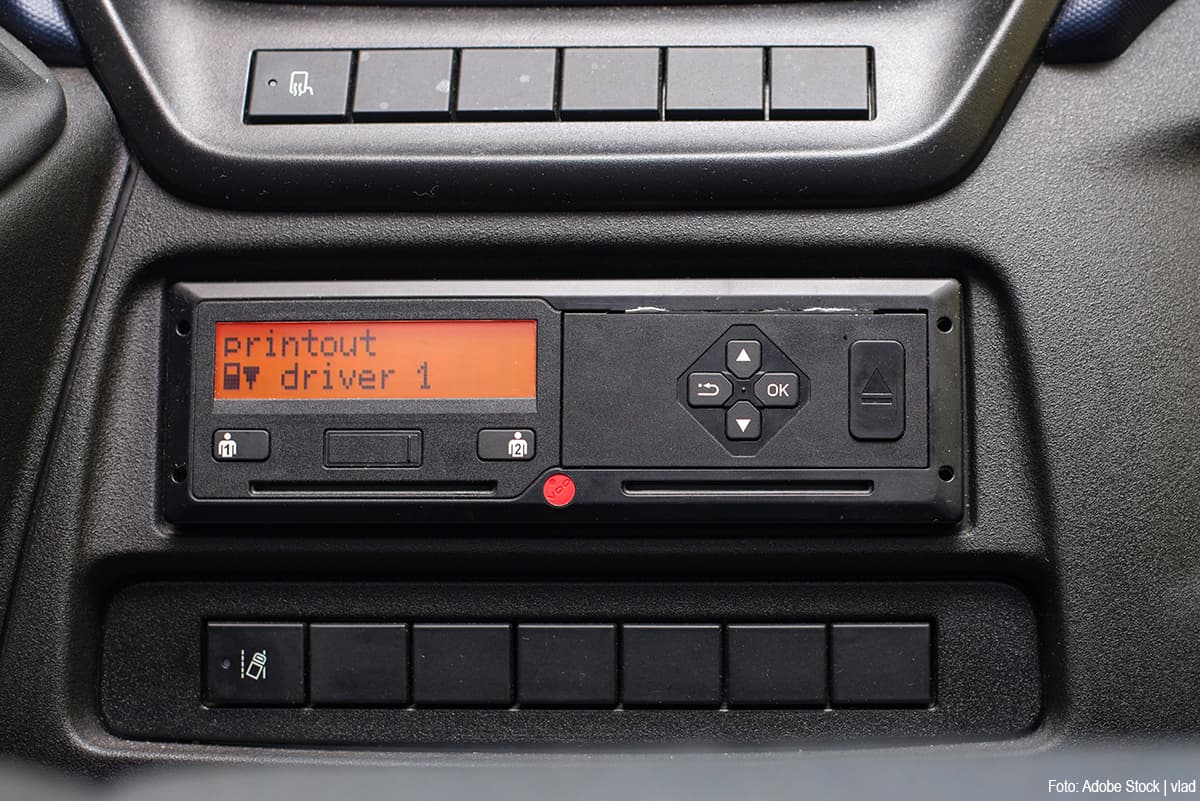 IRU Demands Clarity on Smart Tachograph Security Update Costs for Road Hauliers