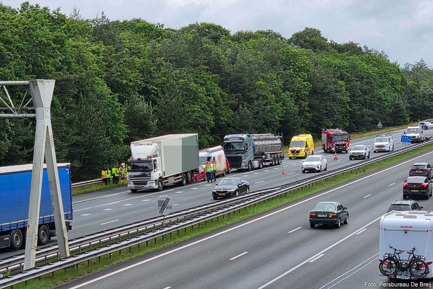 Multi-Vehicle Collision on A12 Europaweg Near Arnhem Involves Trucks