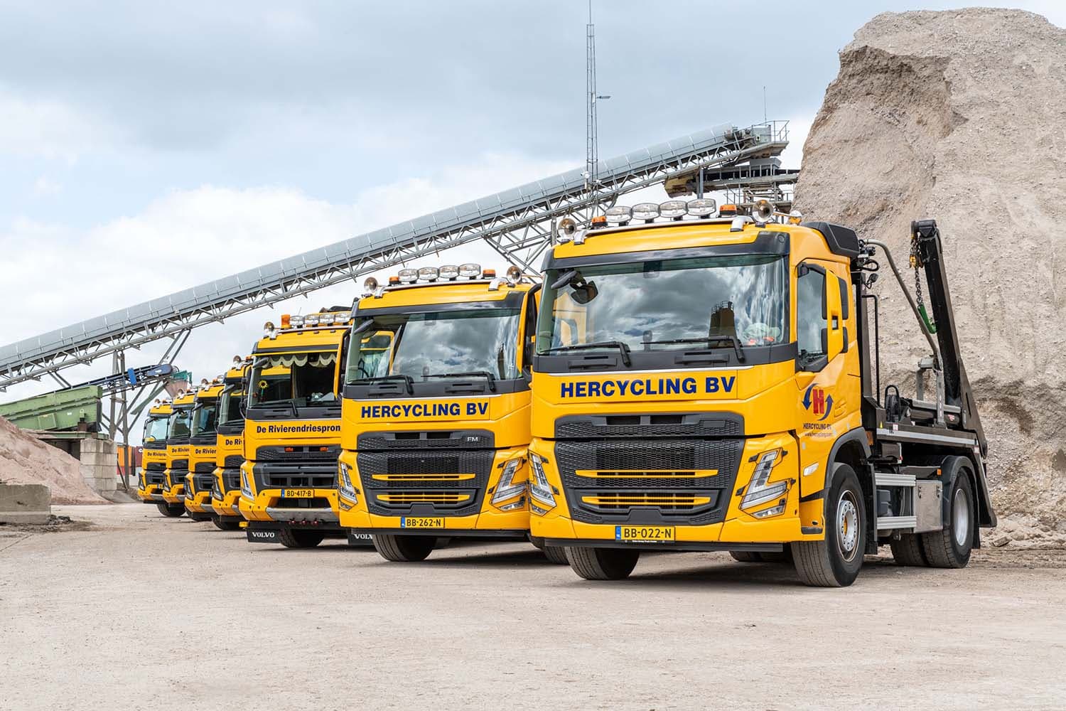 De Rivierendriesprong Expands Fleet with Seven New Volvo Construction Trucks