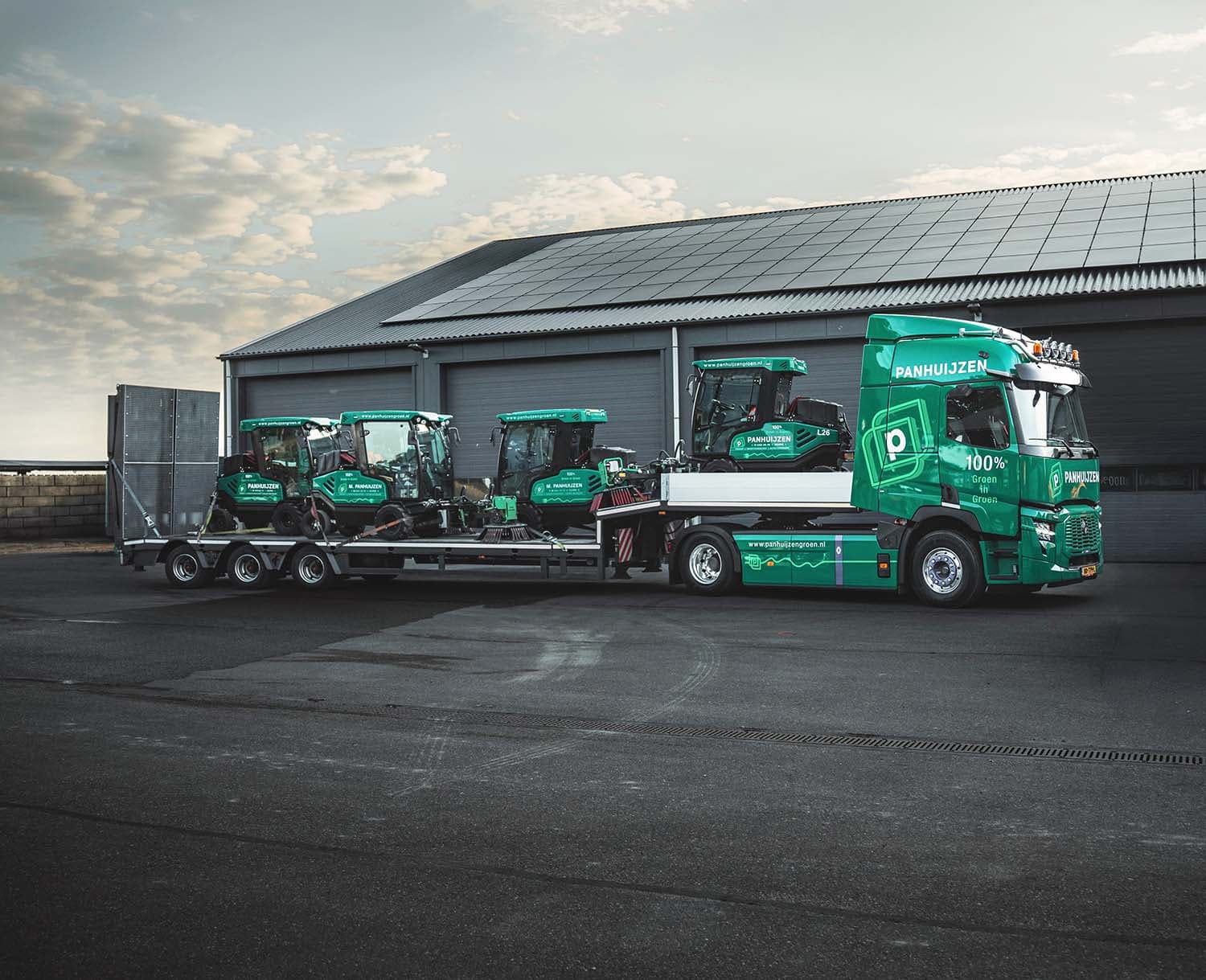 Panhuijzen Groen Deploys Electric Renault Truck for Zero-Emission Operations
