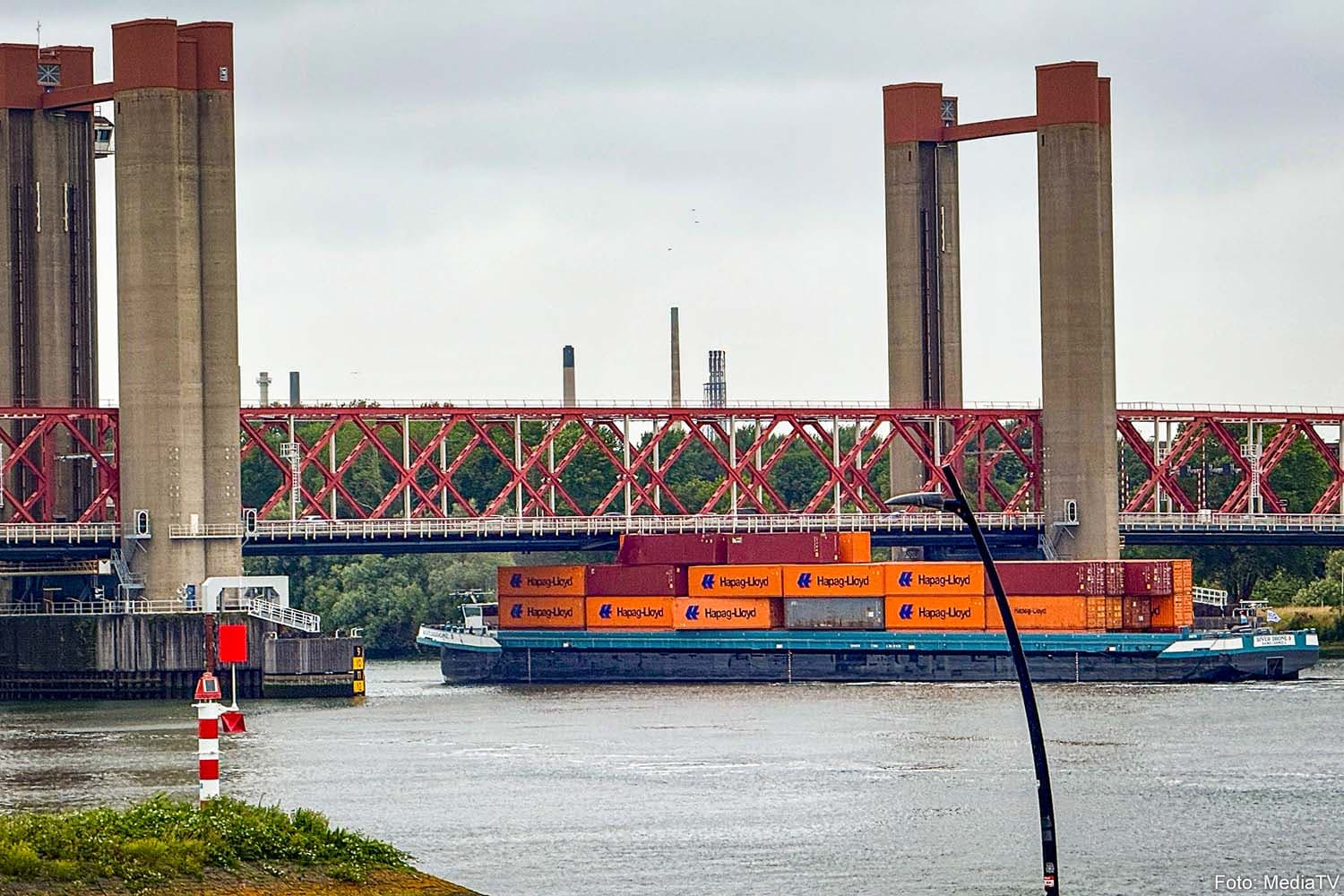 Container Ship Collides with Spijkenisserbrug, Causing Bridge Damage and Shifting Cargo