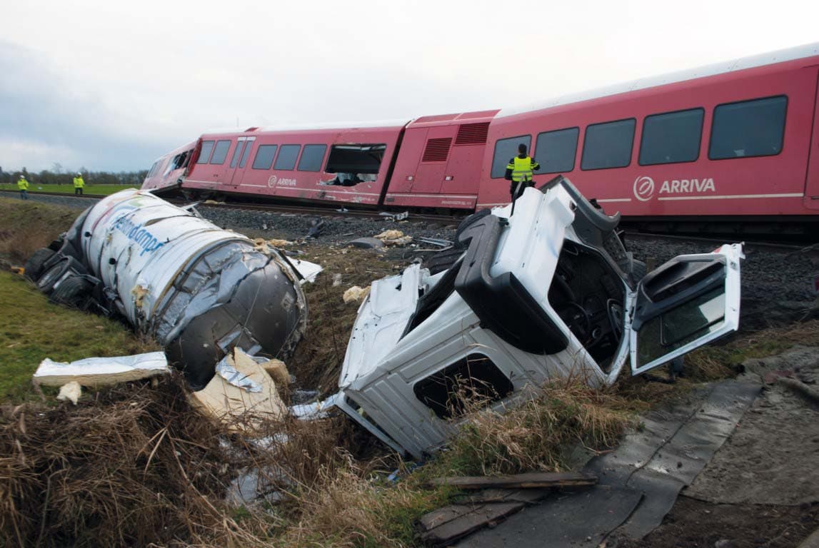 Dutch Court Holds Dairy Haulier 80% Liable for Train Collision at Unprotected Crossing