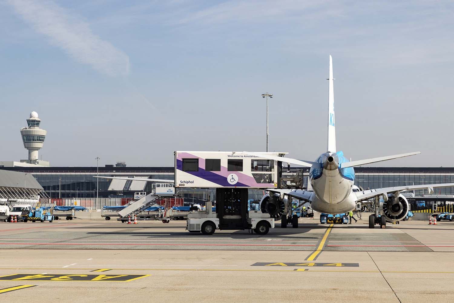 Schiphol Airport to Internalize Mobility Assistance Services from 2028