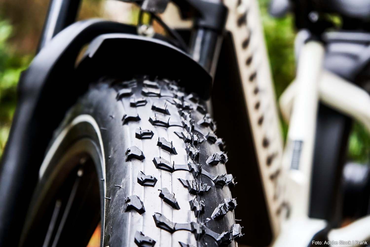 Truck Driver Fined €500 After Collision with Cyclist in Veghel