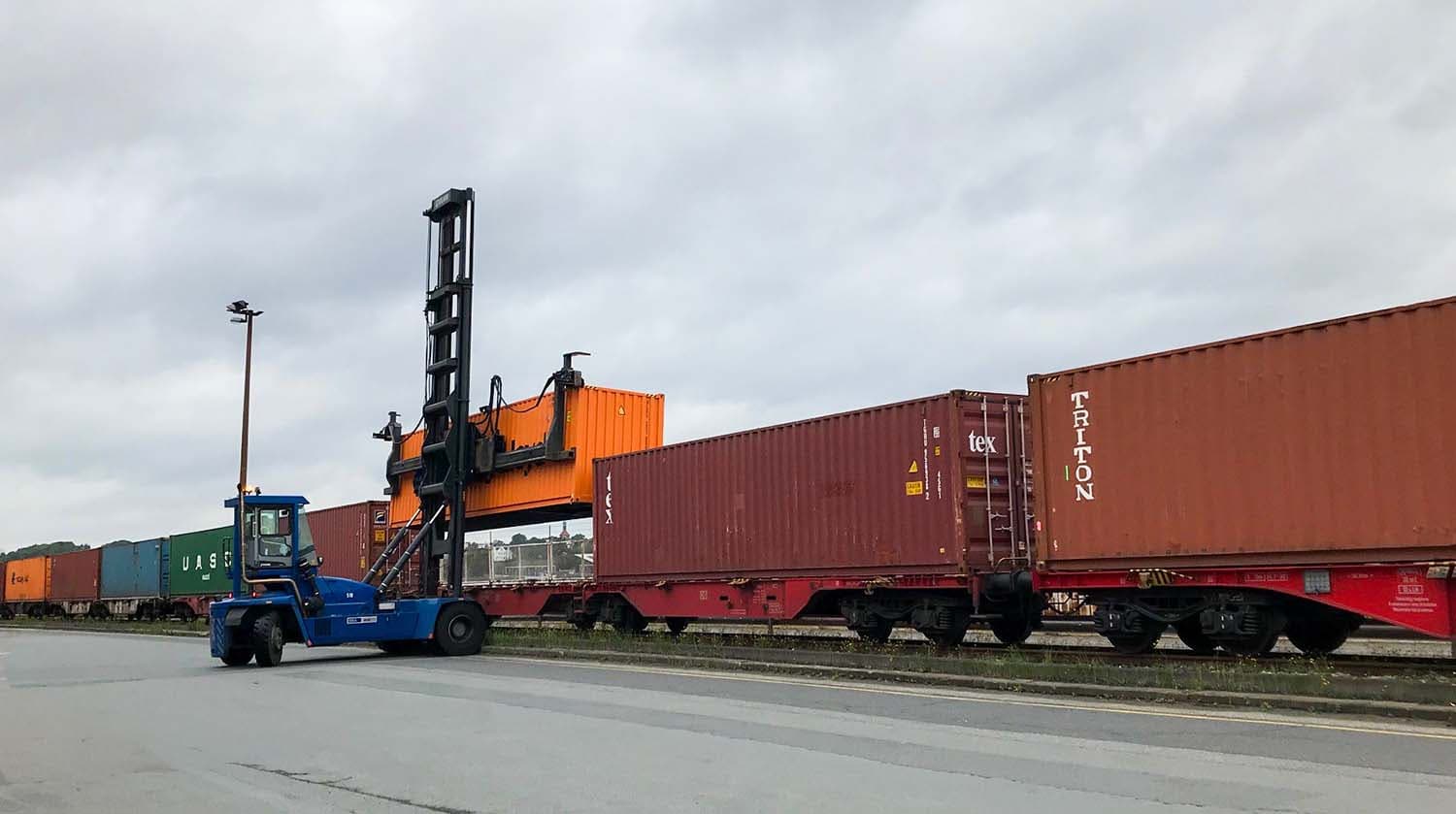 Hamburg Port Increases Empty Container Rail Transport to Hinterland