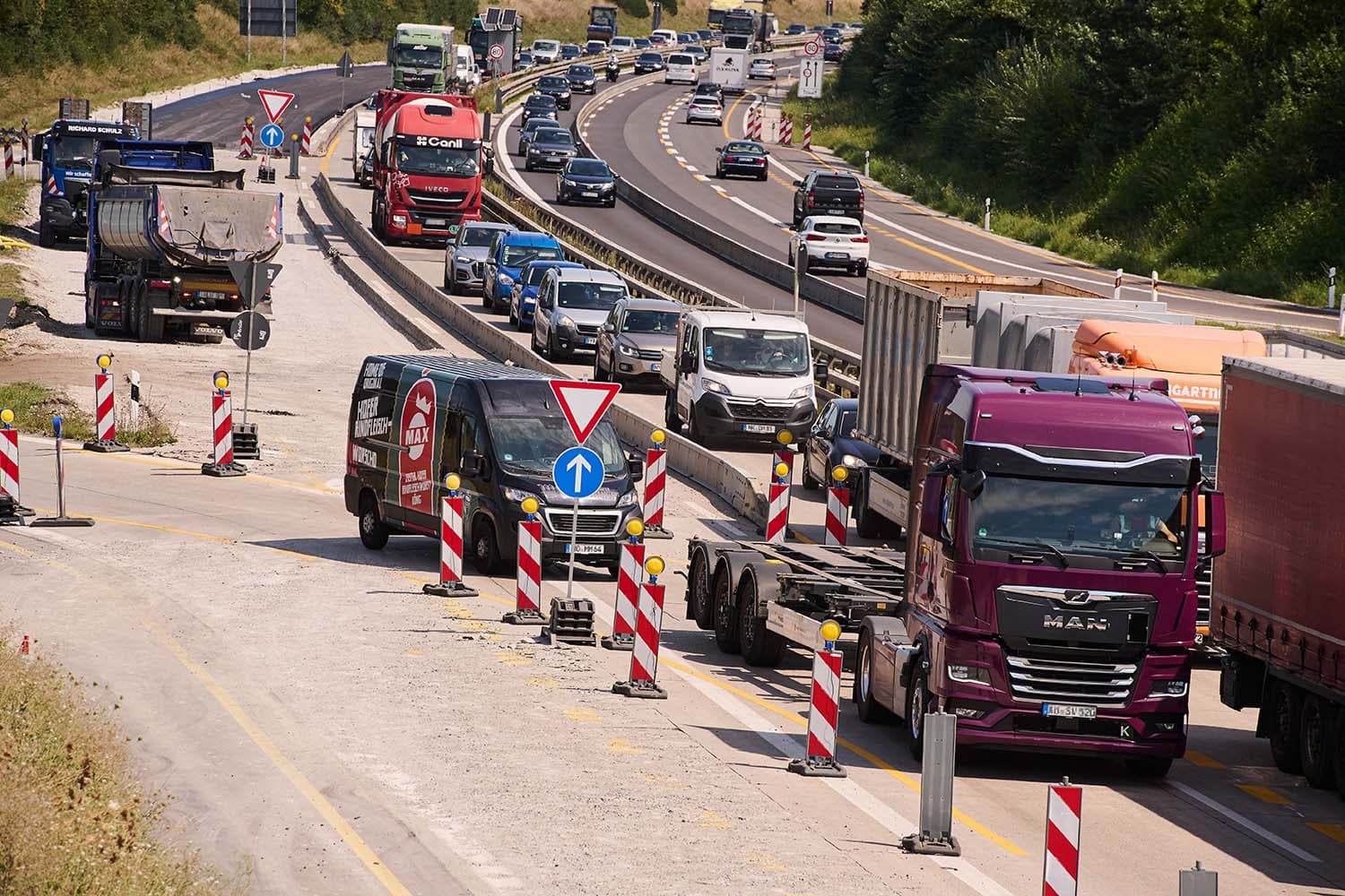 Relaxed German Sunday Truck Ban Reduces Congestion Despite Increased Traffic