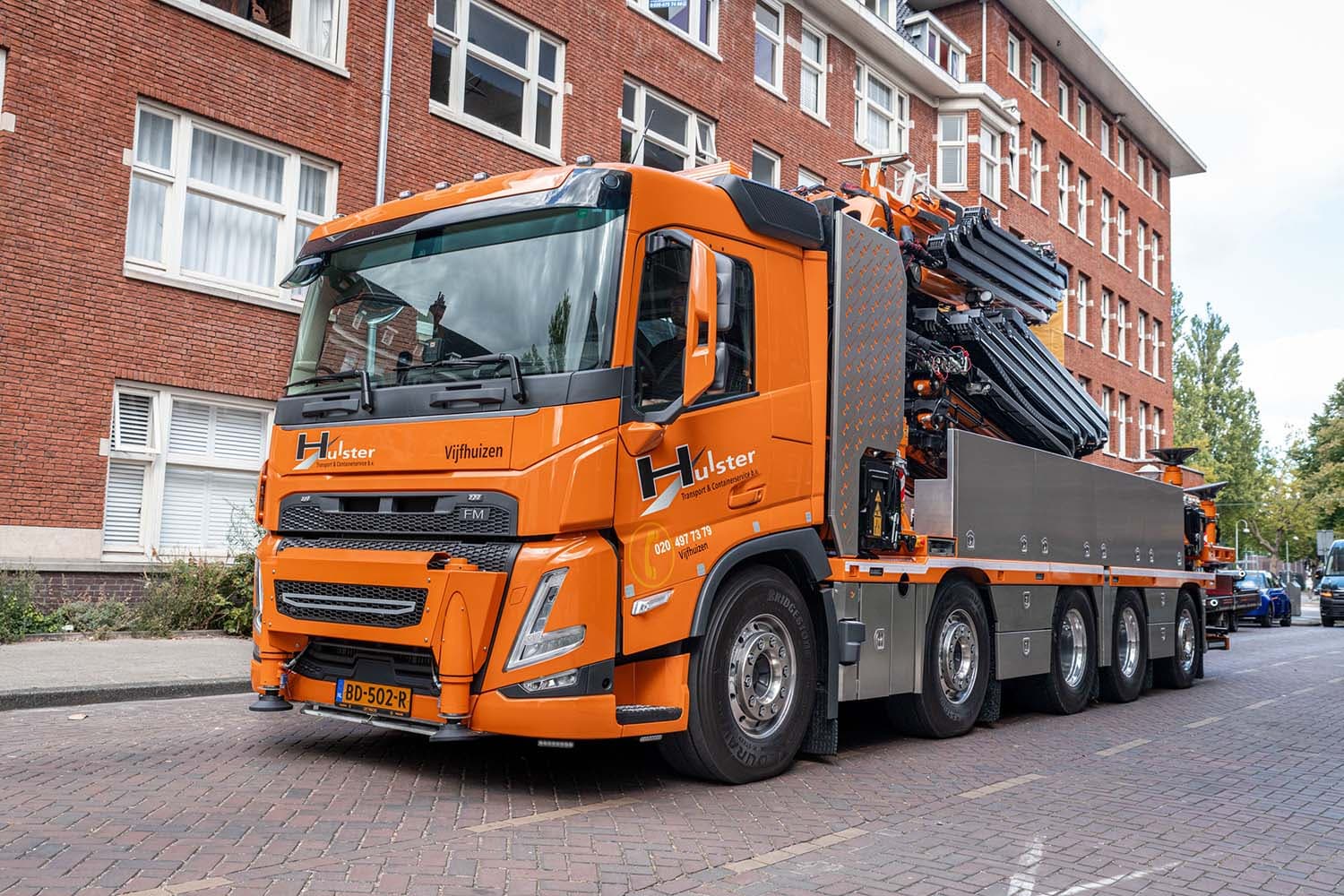 Hulster Transport Acquires Volvo FM with Large Fassi Crane for Heavy-Lift Operations