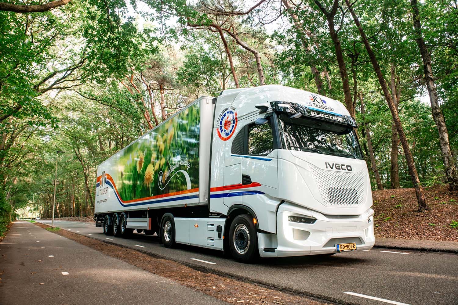 JLN Transport Deploys First IVECO S-eWay Electric Truck in Netherlands