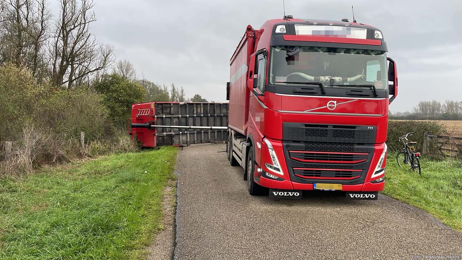 Truck Trailer Overturns in Ooij After Swerving to Avoid Cyclist