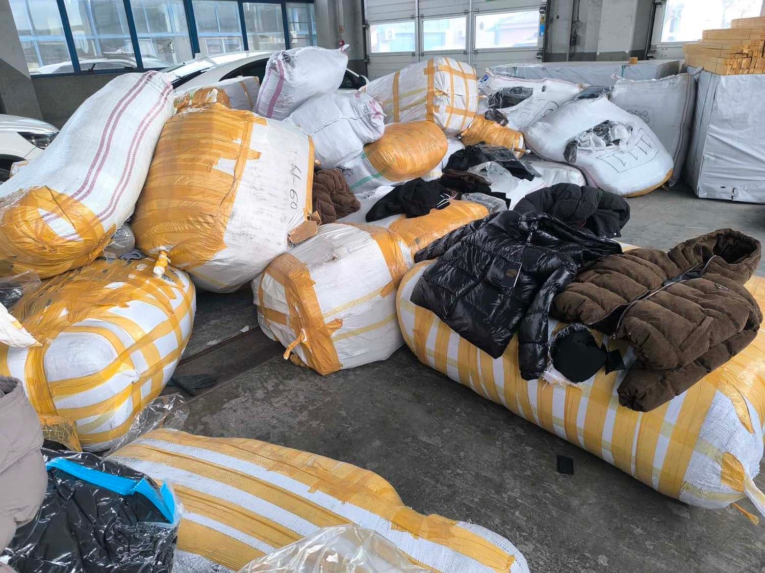 Bulgarian Customs Seizes Over 11,000 Suspected Counterfeit Items at Greek Border
