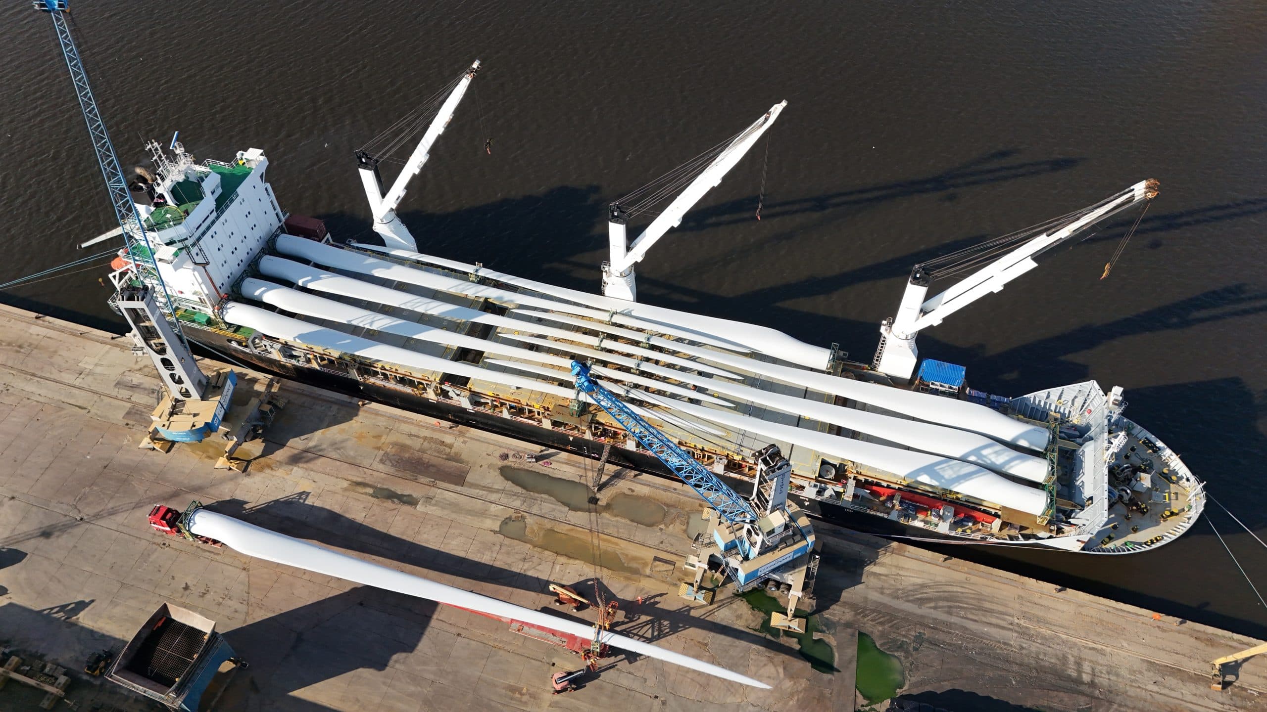 Glasgow's King George V Dock Recognized for Offshore Green Energy Support