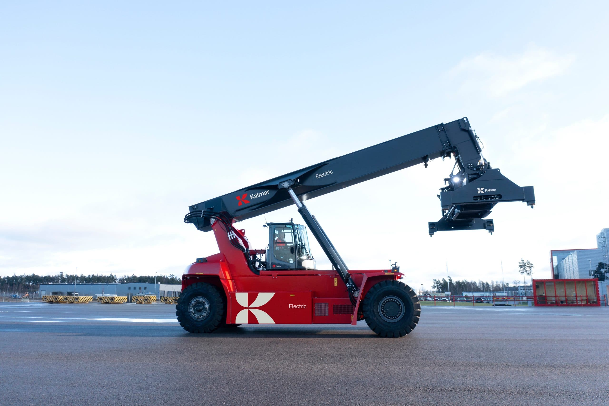 Kalmar to Supply Electric Reachstackers to Port of Helsingborg Under Six-Year Deal