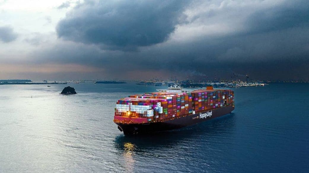 Hapag-Lloyd Commits to Shore Power Usage in Hamburg Port