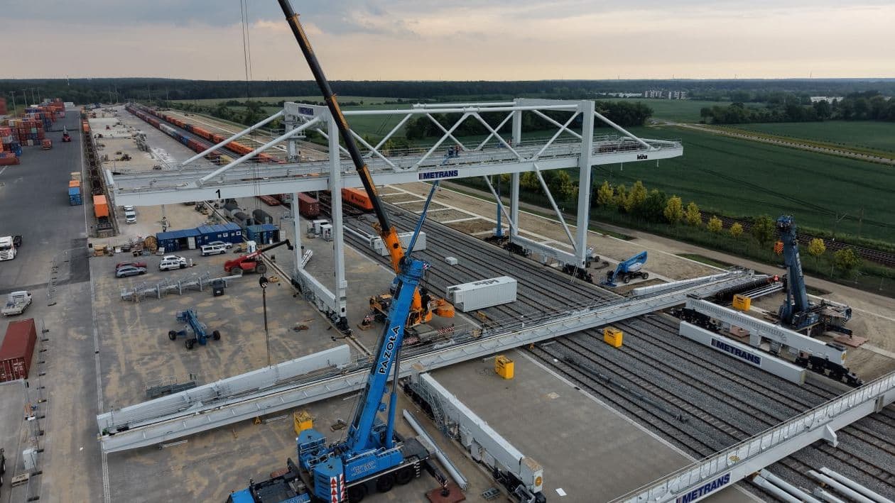 METRANS Expands Poznań Terminal Capacity with New Kuenz Cranes
