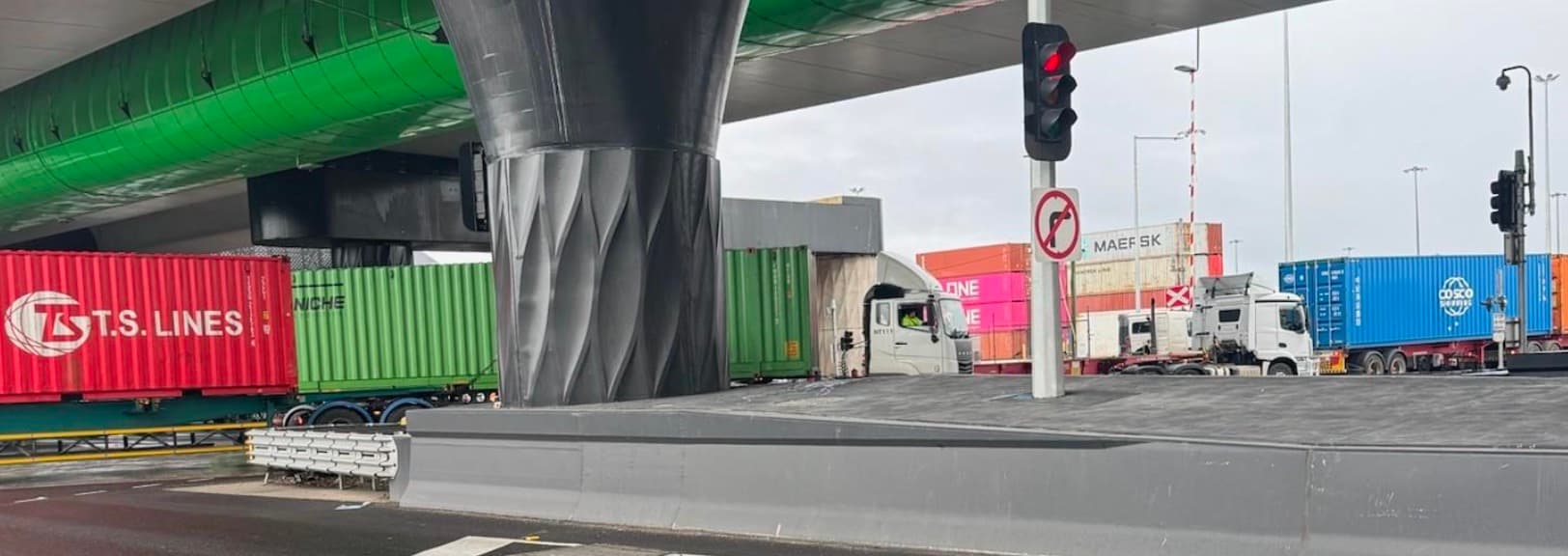 Truck Queues Lengthen at DP World Melbourne Terminal, Raising Peak Season Concerns